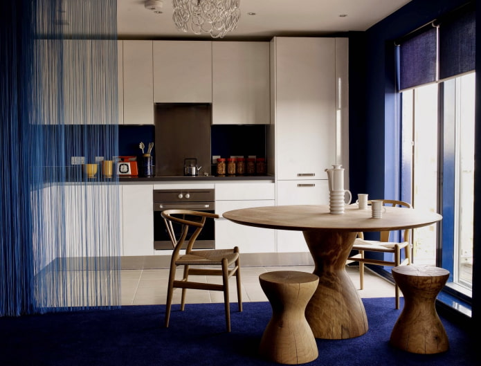 mussola nell'interno della cucina