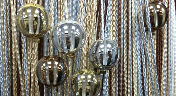 tende in filo con palline