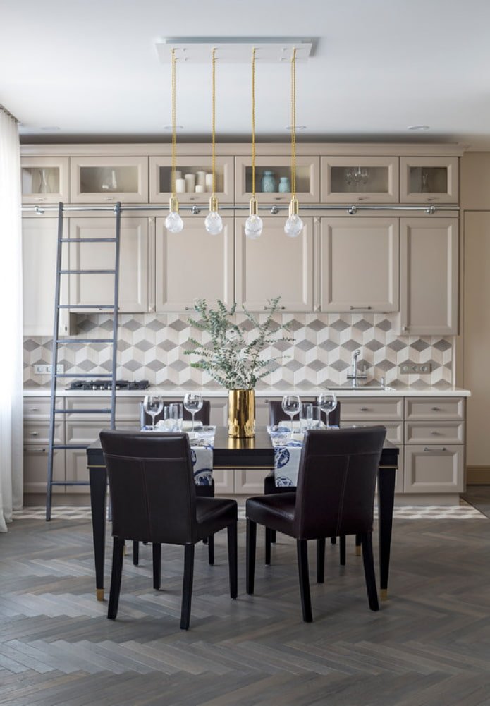 cucina alta con scale