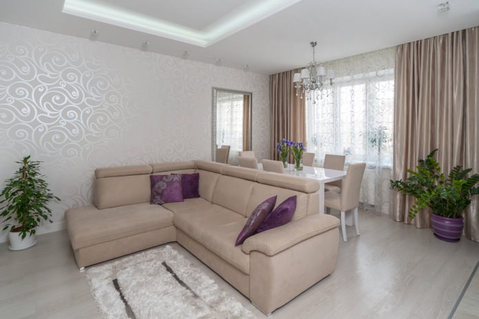 tende all'interno del soggiorno in beige