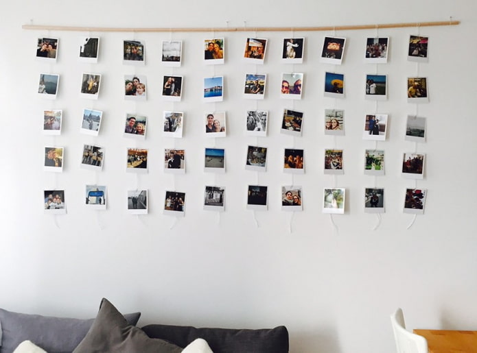 Foto Polaroid sulla parete all'interno