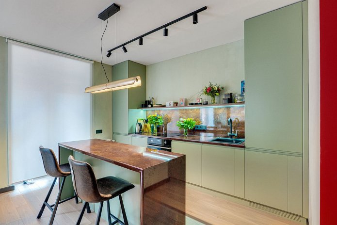 cucina con facciate verde opaco
