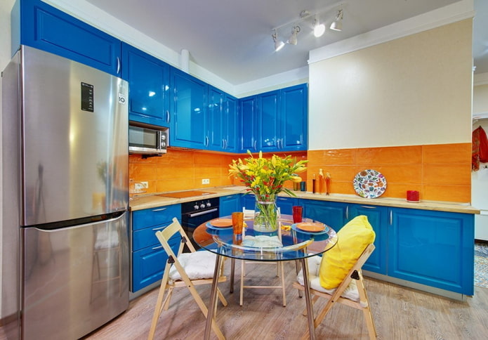 azzurro e arancione