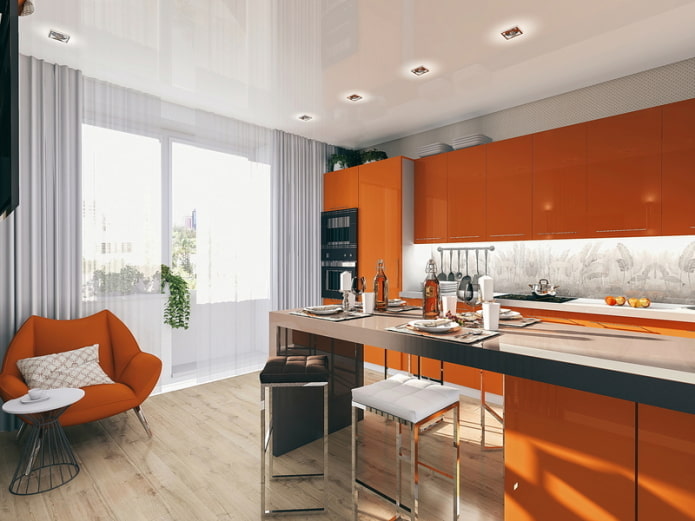 tende all'interno della cucina nei toni dell'arancione