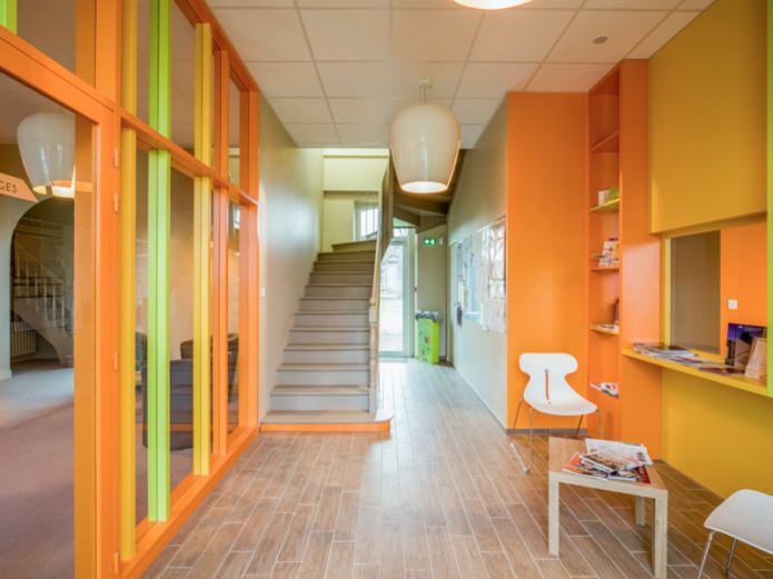 Interno giallo e arancione