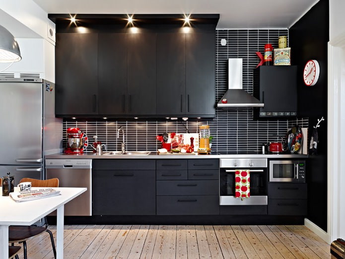 design della cucina con un set nero