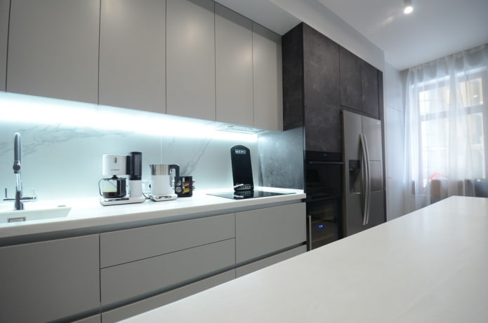 Illuminazione fredda in stile high-tech