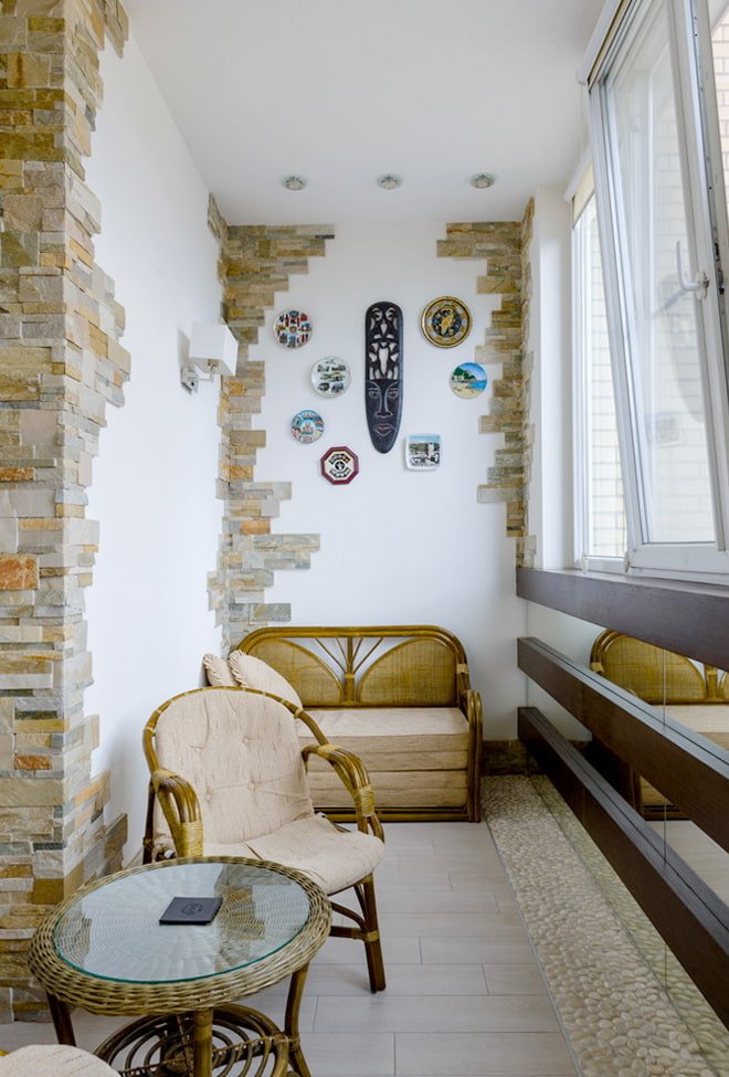 pietra sul balcone