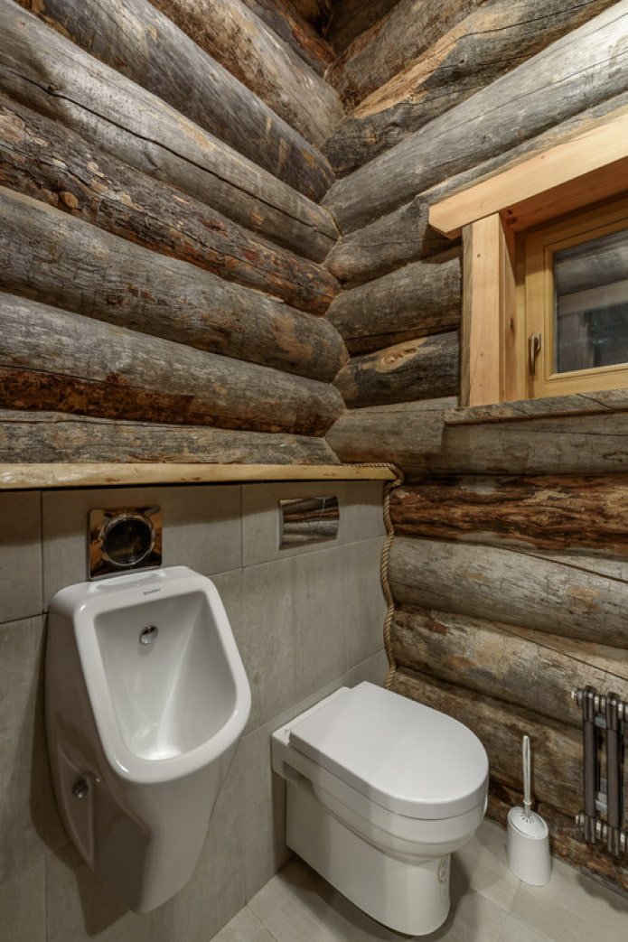 pareti in legno in bagno