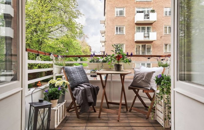 decorazione balcone aperto