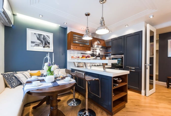 set da cucina blu scuro in stile marino