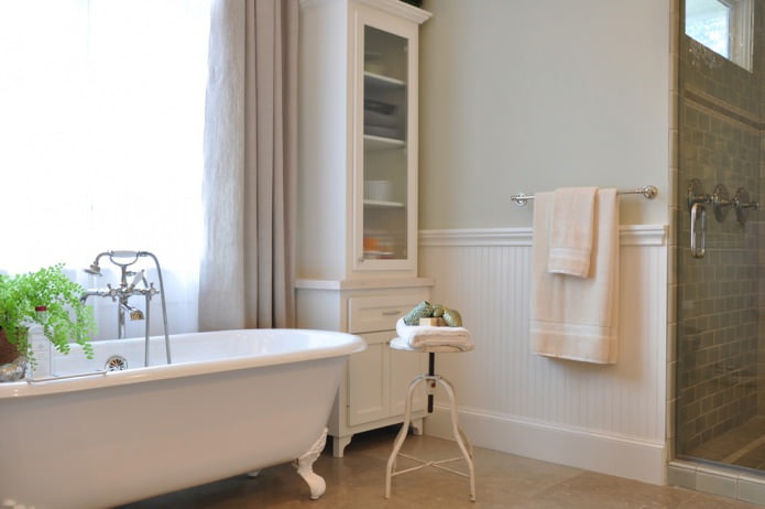 pannelli e pittura nel bagno