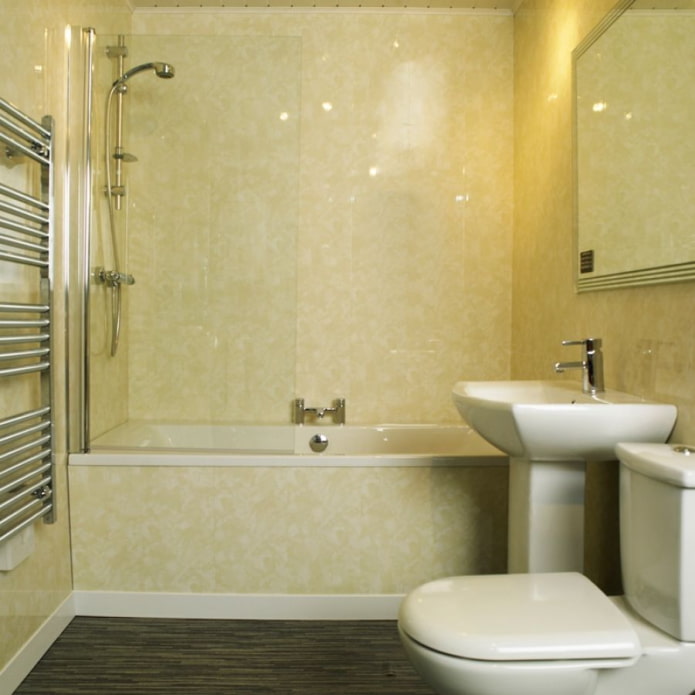 pannelli beige in bagno