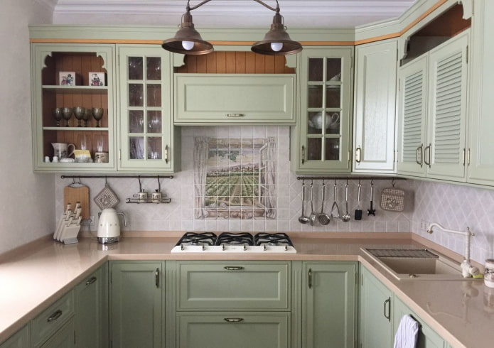 pannello all'interno della cucina in stile provenzale