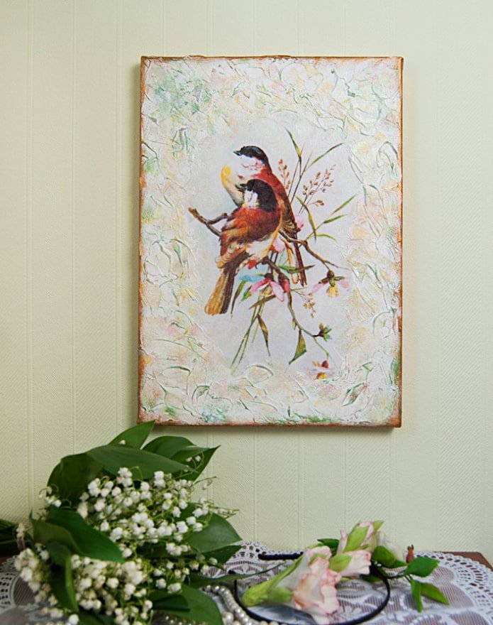 pannello a parete con tecnica decoupage per interni