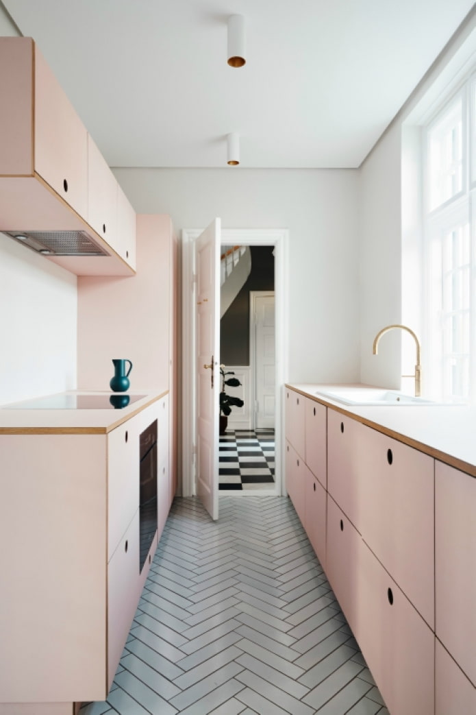 cucina elegante a 2 file