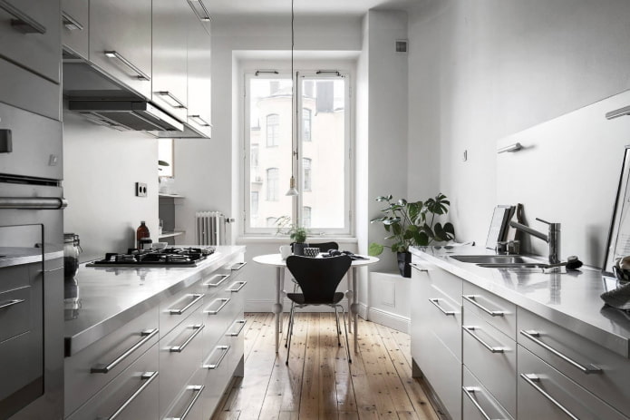 cucina a due file