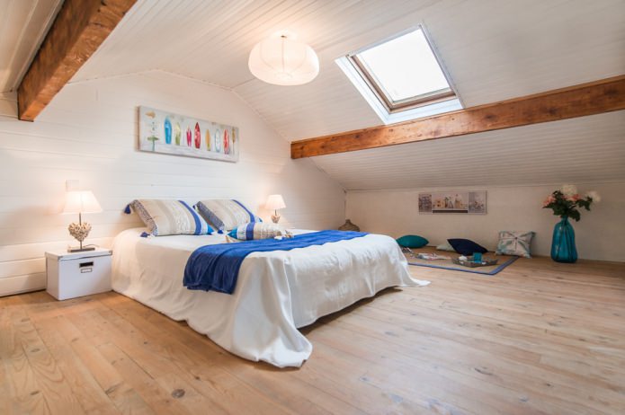 Tavola di parquet nella camera da letto