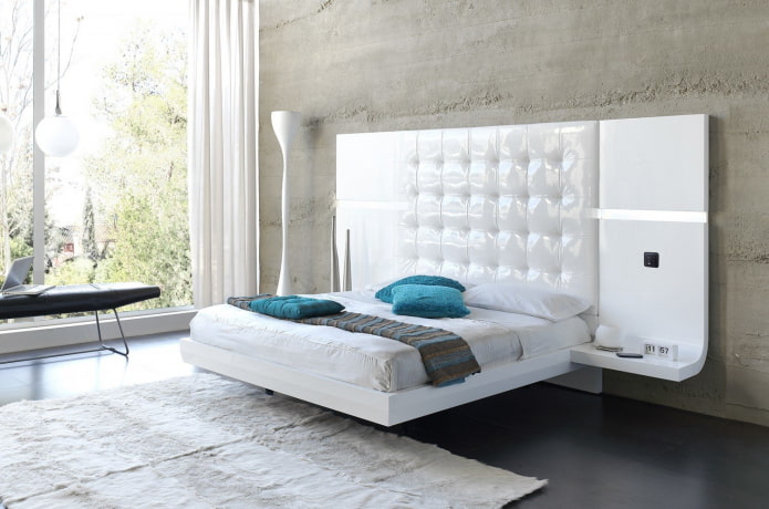 letto bianco con effetto fluttuante