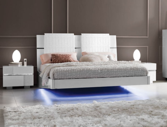 letto con illuminazione