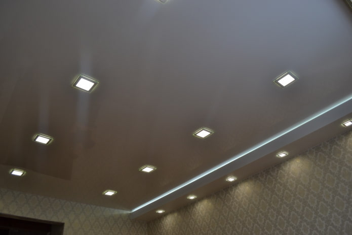 struttura del soffitto sospeso in raso