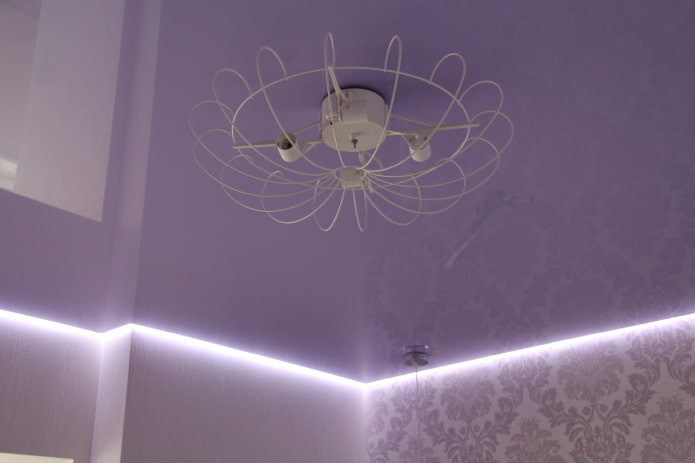 struttura del soffitto galleggiante di colore lilla