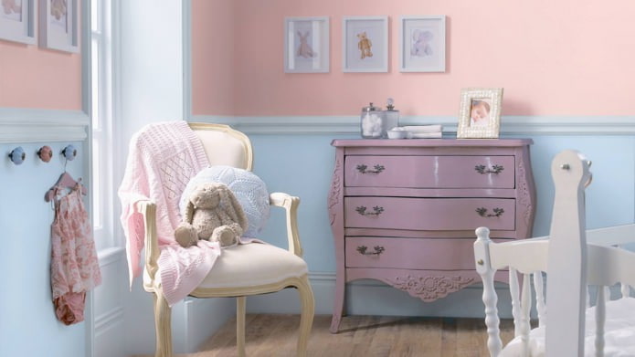 una combinazione di rosa e blu