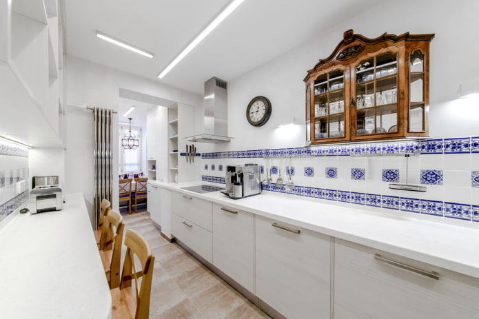 Cucina con disposizione parallela