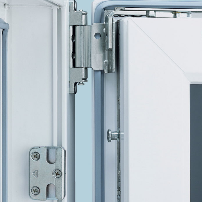 Cerniere per finestre in PVC