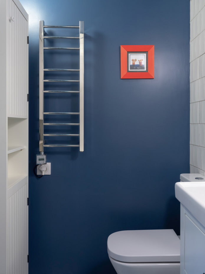Parete dipinta di blu