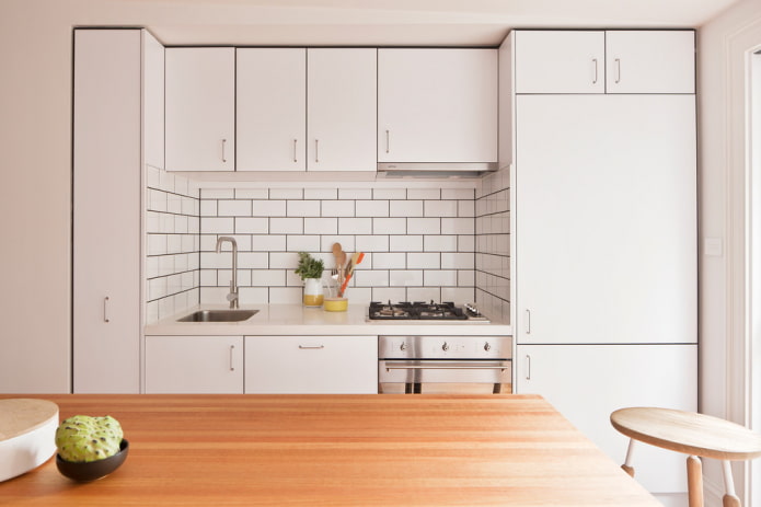 Grembiule bianco con stucco nero