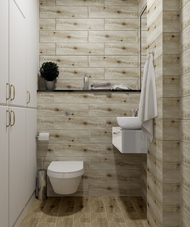 design delle piastrelle in legno nell'interno del bagno