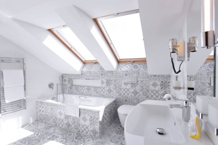 Piastrelle patchwork in bagno