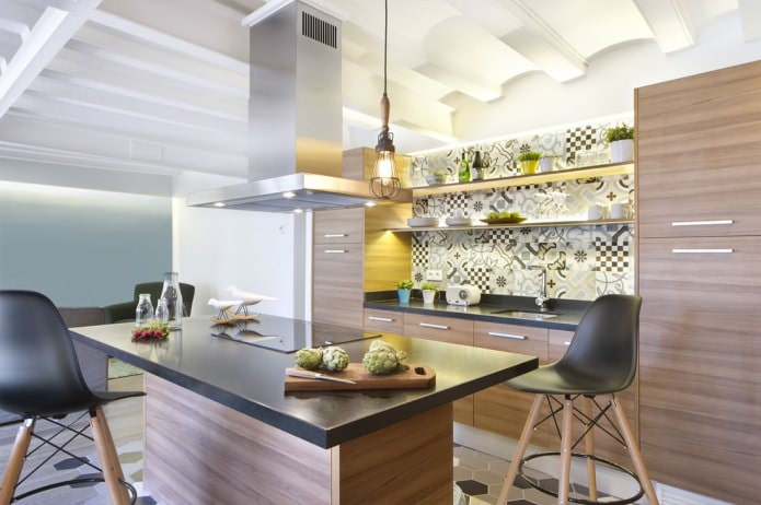 piastrella patchwork su un grembiule in cucina