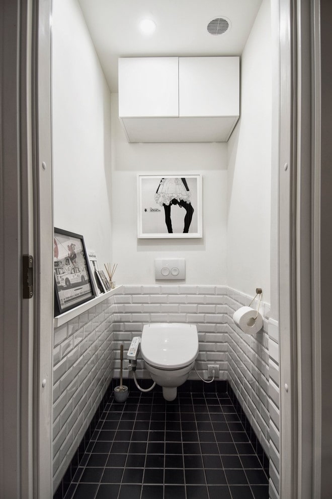 mobile a muro nel bagno