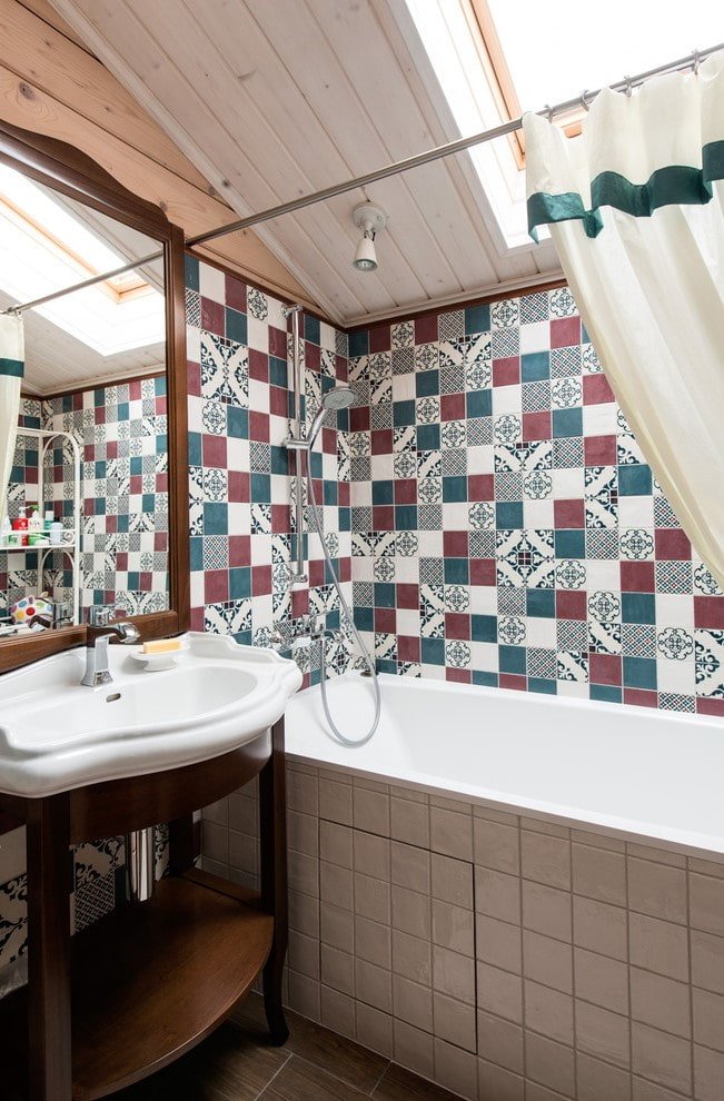 finitura a nido d'ape in piastrelle per interni del bagno