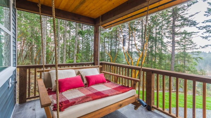 letto sospeso in veranda