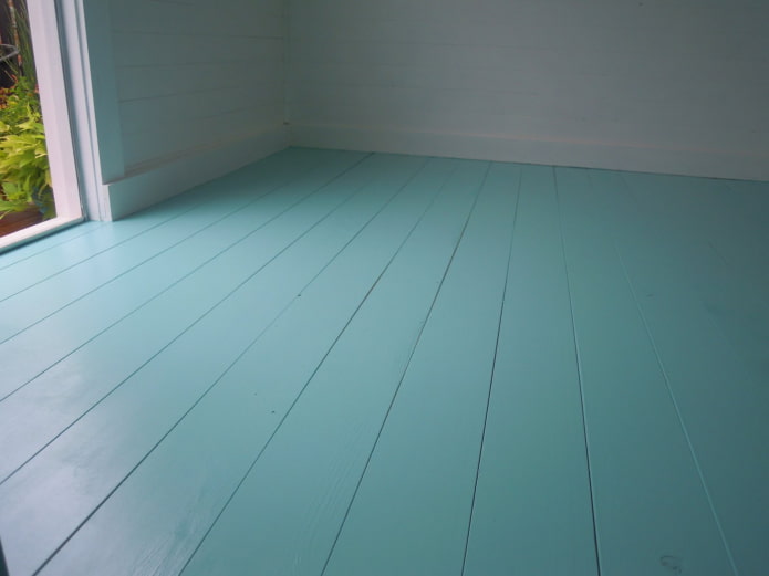 pavimento in legno verniciato