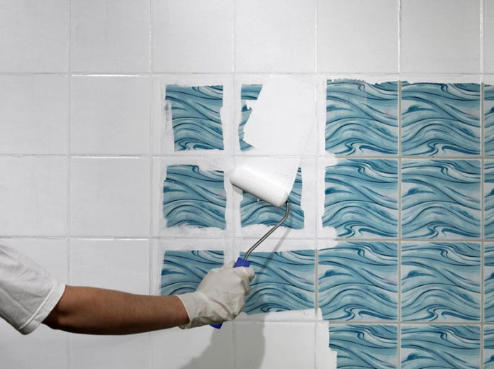 pitturare le piastrelle del bagno