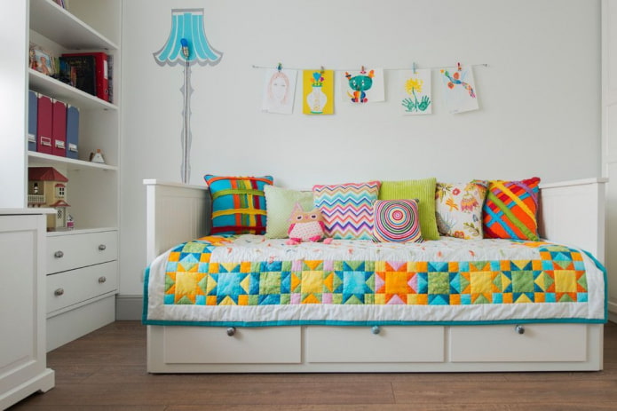 letto per bambini con copriletto all'interno