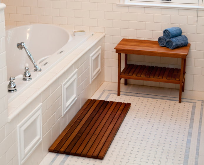 pavimento in legno in bagno