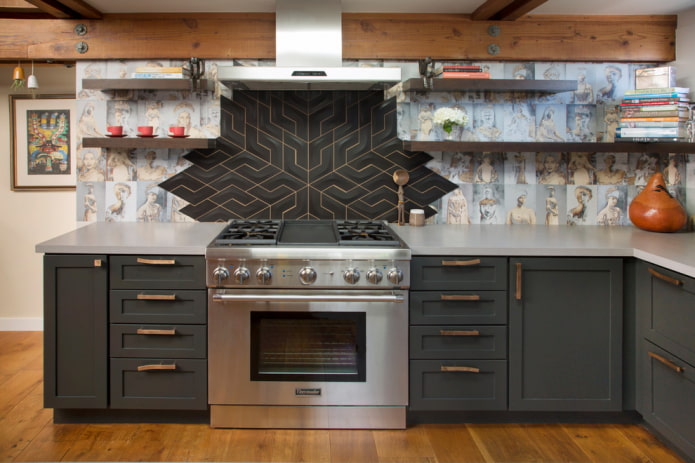 combinazione di colori degli scaffali nell'interno della cucina