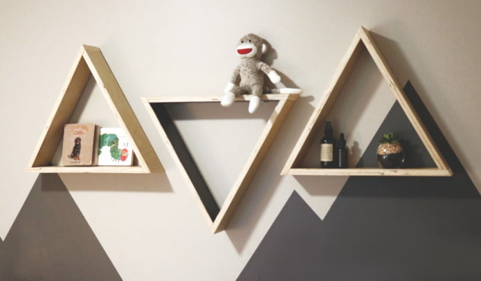 Mensole triangolari in compensato