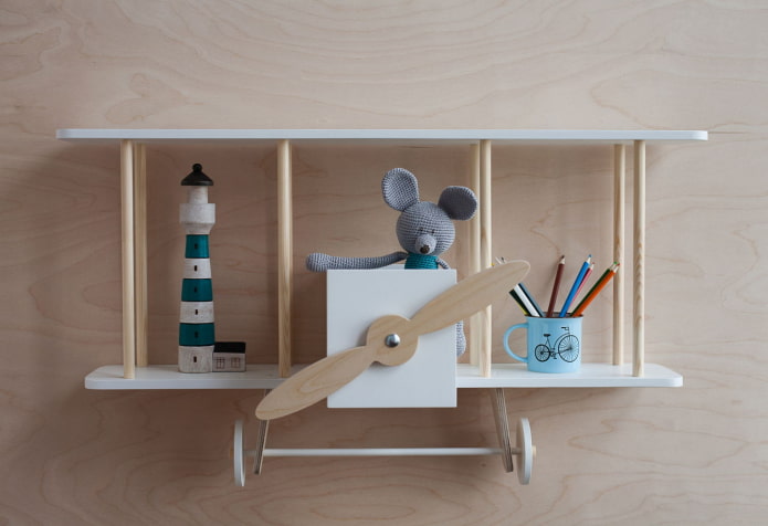 design degli scaffali all'interno di una cameretta per bambini