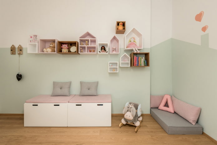 design degli scaffali all'interno della cameretta dei bambini
