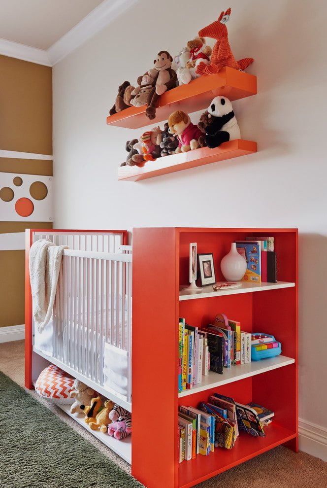 Schema di colori degli scaffali all'interno di una cameretta per bambini