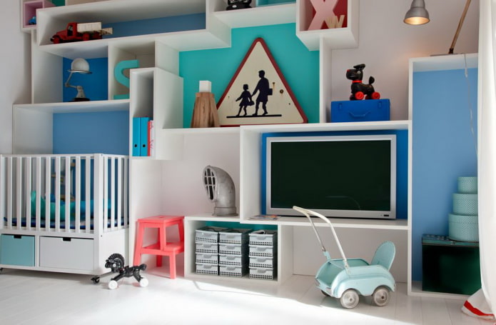 scaffale per TV all'interno della cameretta di un bambino