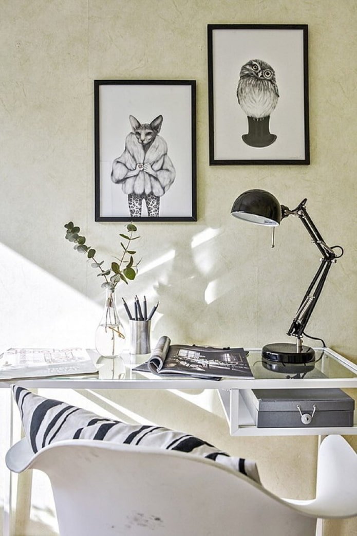 poster in bianco e nero