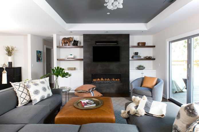 soffitto in cartongesso a due livelli nell'ingresso