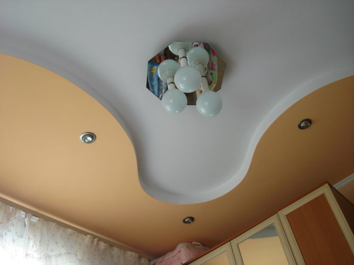 costruzione in cartongesso con combinazione di due colori